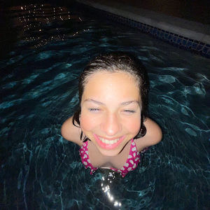 Meet your Posher, Mia